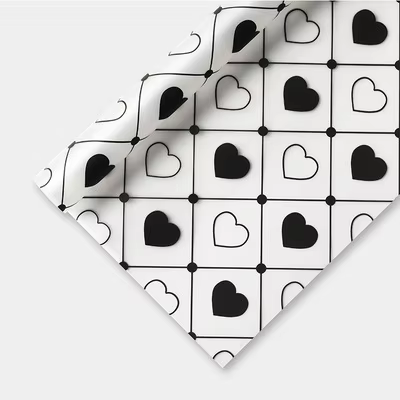 D18 Heart Frame Print