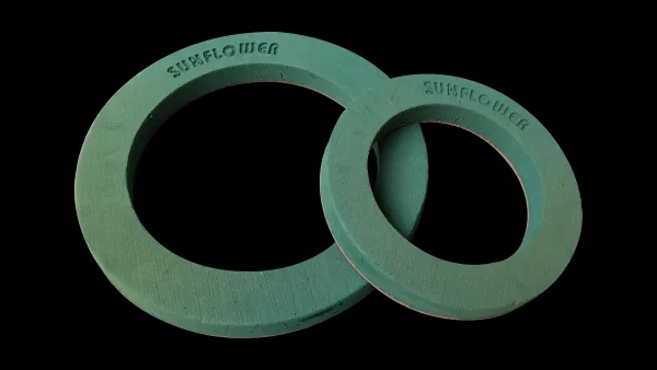 Wreath 12" Small (4 pcs) with wooden ply Base