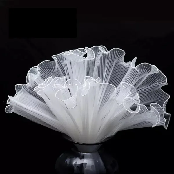 D22(02) WAVE WRAPPING MESH WHITE (1 Packet) Size 28cm x 5 Yards