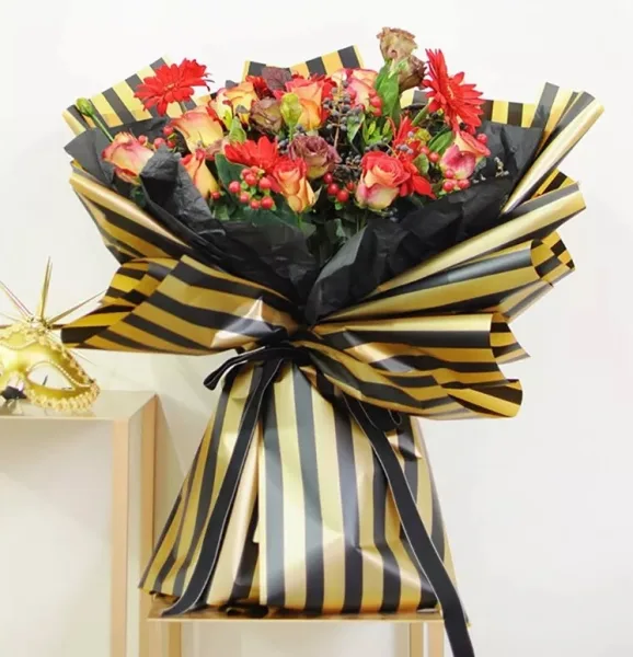 D14(01) Two Color Stripes Sheet, Gold & Black (20 Sheets) 58cm x 58cm